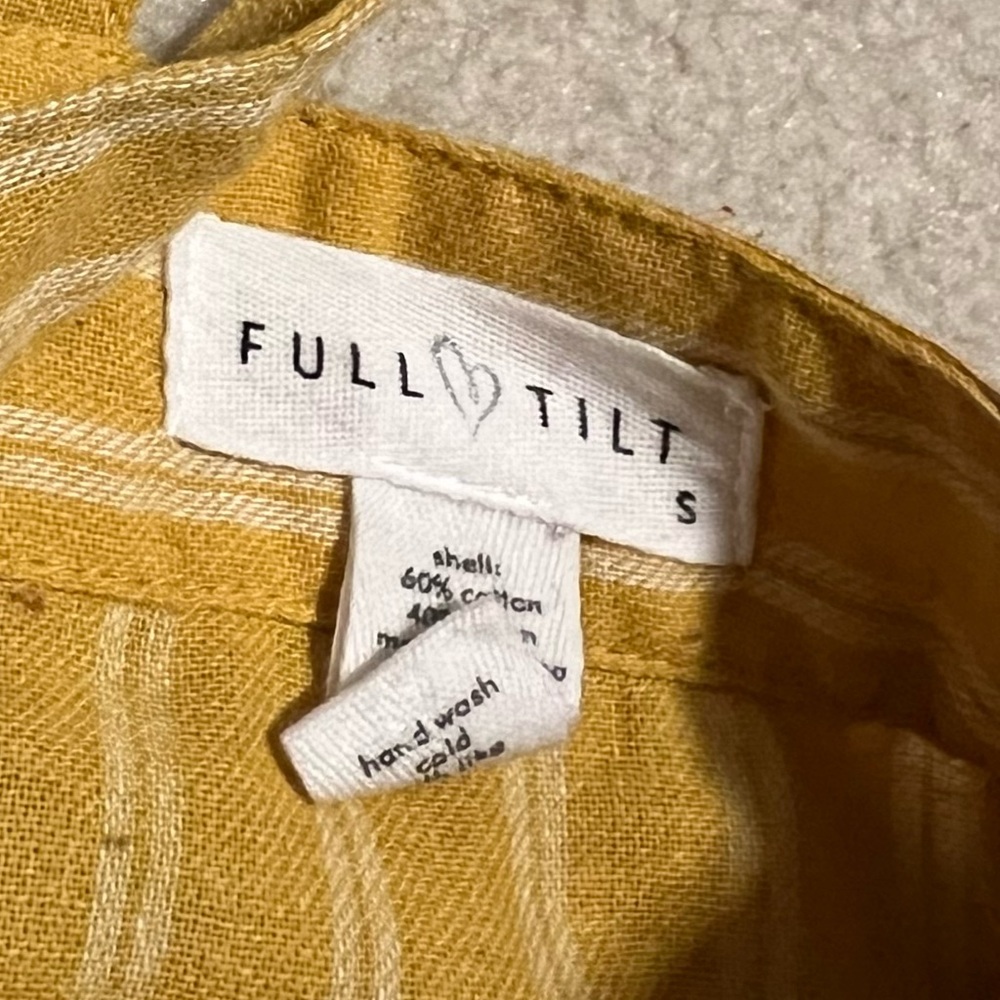 🌻 Yellow Cropped Tank - Picture 6 of 8